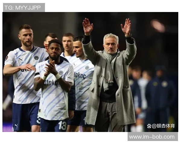 德甲多队关注费内巴切中场希曼斯基冬窗或迎来转会机会